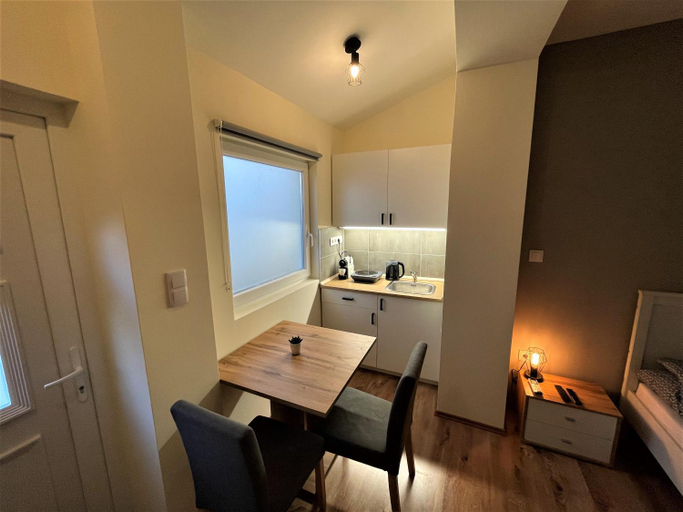 Others 5, Hanna Apartman, Debrecen