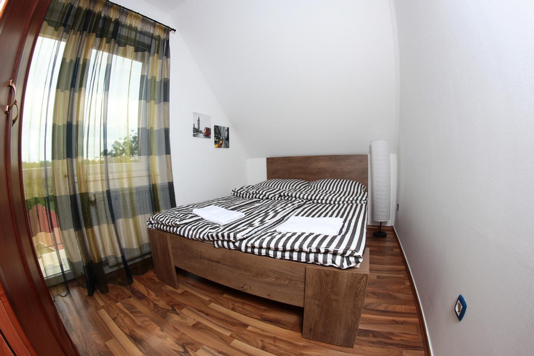 Balm Apartman, Eger