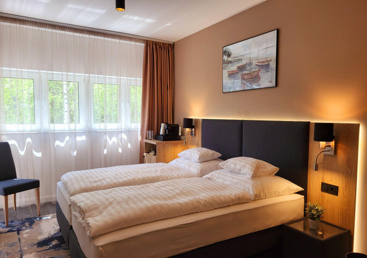 Bedroom 3, Villa Bauhaus Wellness Apart-Hotel, Siófok