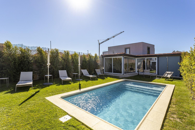 Others 3, Douro Prestige Urban Retreat with shared S-Pool & Gym, Porto