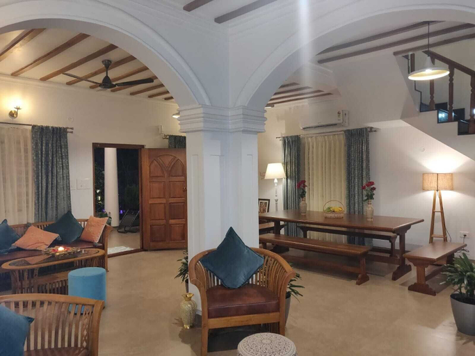 Living area 4, Elegant Holiday Homes, Mysore