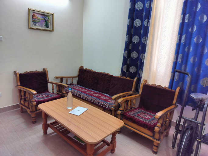 Others 2, Shimla Vibes B & B : free pick and drop from ISBT Shimla, Shimla