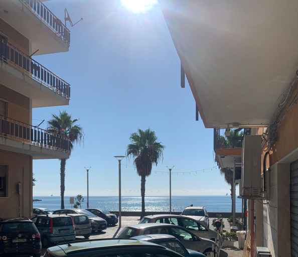 Others 2, La Suite sul Mare, Crotone