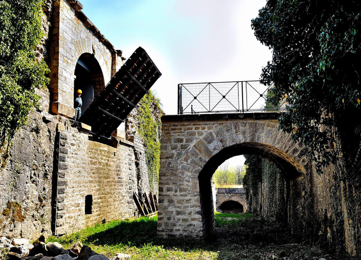 Others 4, La Campagne a la ville dans pavillon avec jardin Clos et privatif, Haute-Saône