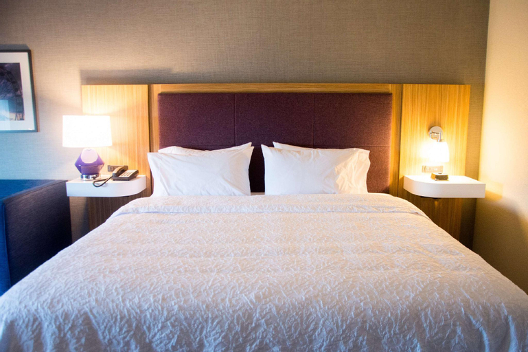 Bedroom 25