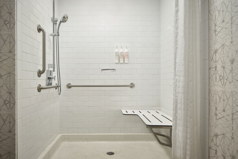 Bathroom 26