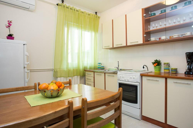 Others 2, Apartments Kraljic, Krk