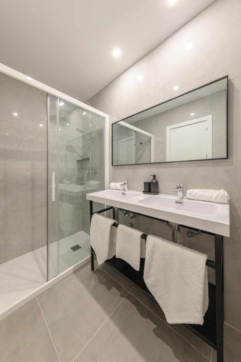 Others 3, ISG Apartments Cuna, Sevilla
