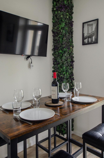Dining Room 12