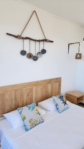 Others 4, Villa Ti Zil