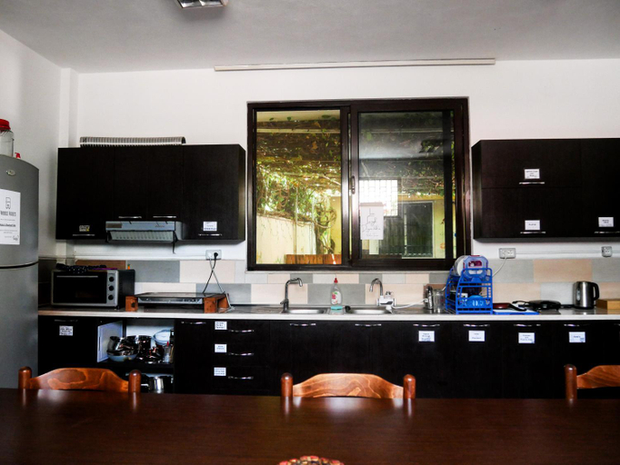 Others 2, The Galley Party Hostel, Shkodrës