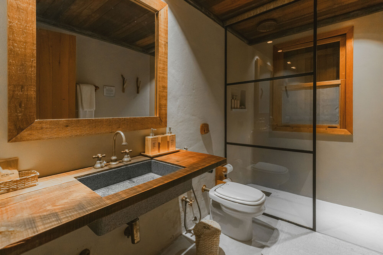 Bathroom 3, Pousada Trijunção, Cocos