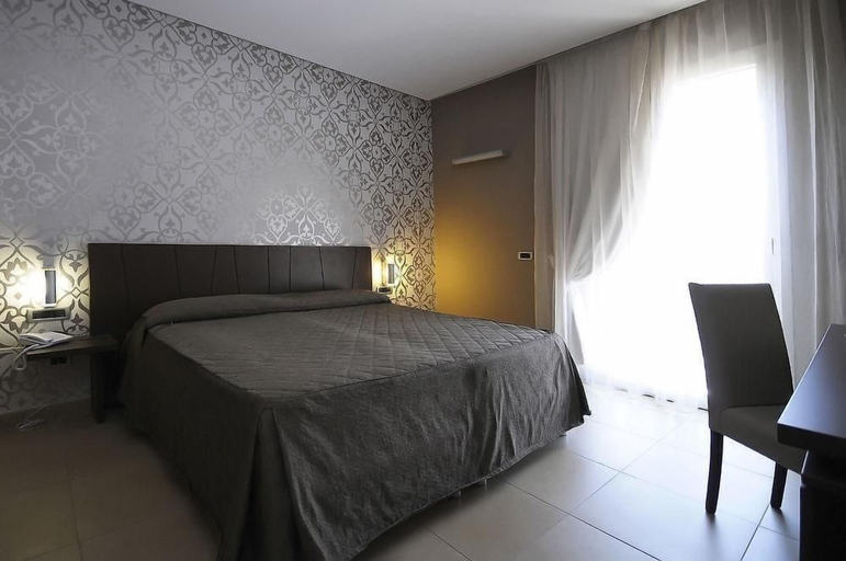 Bedroom 4, Sunrise Hotel, Napoli
