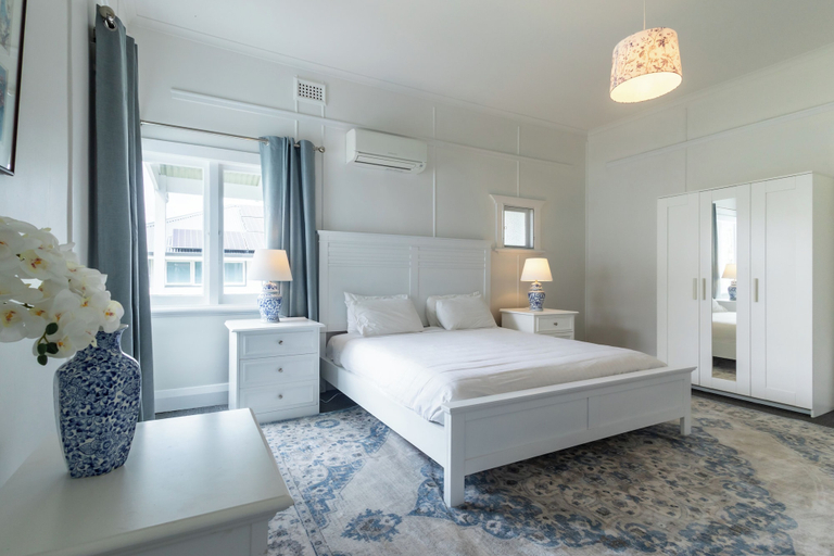 Bedroom 3, Bay Vista Cottage by the BnB Collection, Albany