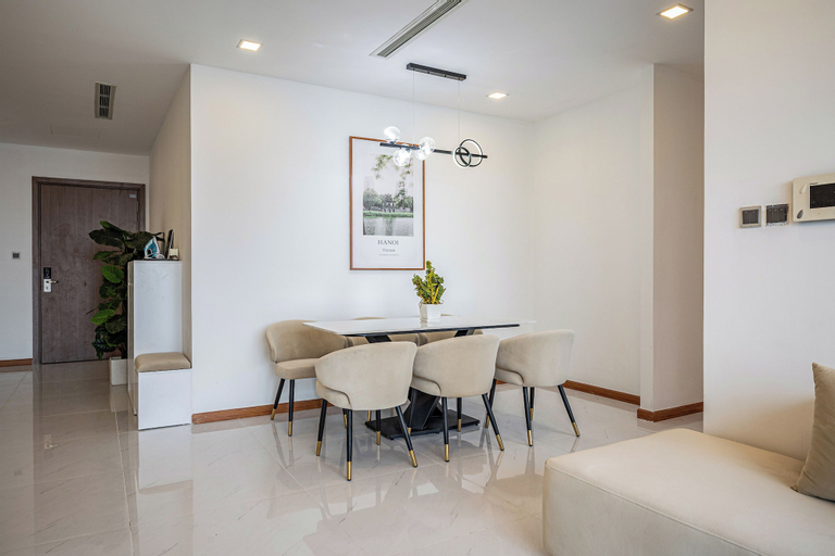 Dining Room 16