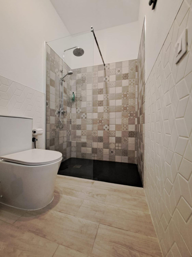 Bathroom 2, Sirena Iris, Las Palmas