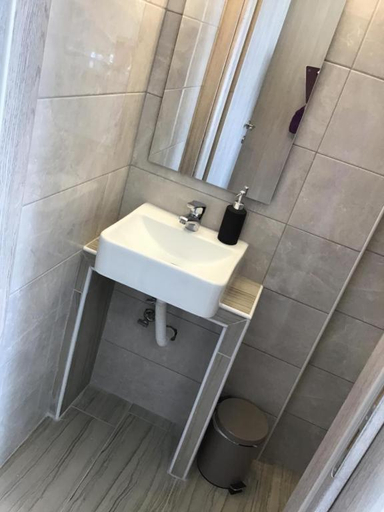 Bathroom 3, CONSTAS NIFEA, Central Macedonia
