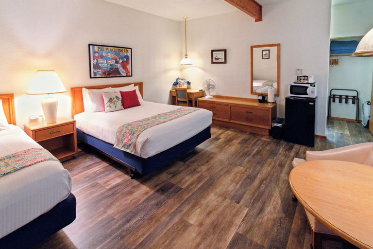 Bedroom 4, The Glen Resort, Mason