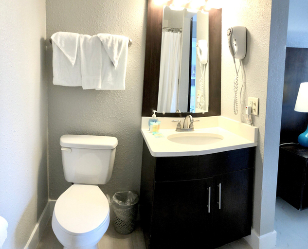 Bathroom, 1305u- Volcano Bay, Pool Balcony View 2 Bedroom Suites, Orange