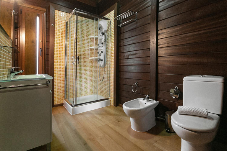 Bathroom 2, Stylish Rustic Villa, Óbidos