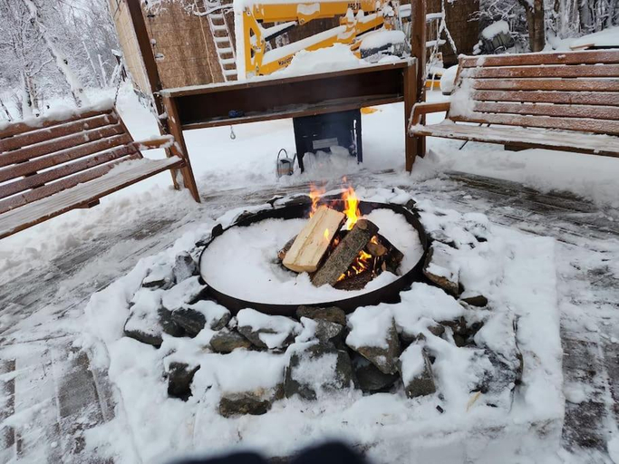 Others 5, The Eagle's Nest Treehouse Cabin, Matanuska-Susitna