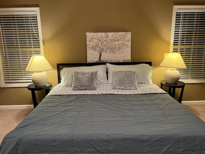 Bedroom 2, Five Stars Luxury Home, Montgomery