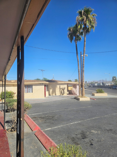 Exterior & Views 2, Branding Iron Motel, Clark