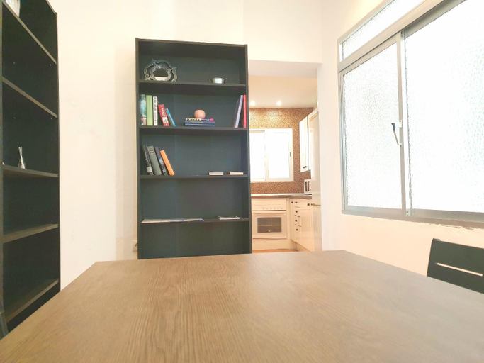 Food & Drinks, Sunny Malaga Centre Flats, 2 Options, with Balcony or Terrace, Málaga