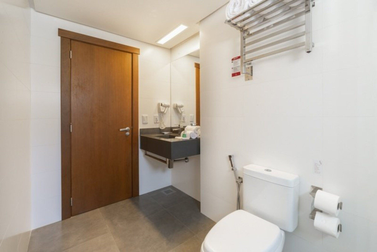 Bathroom 4, Hotel Laghetto Stilo Centro, Gramado