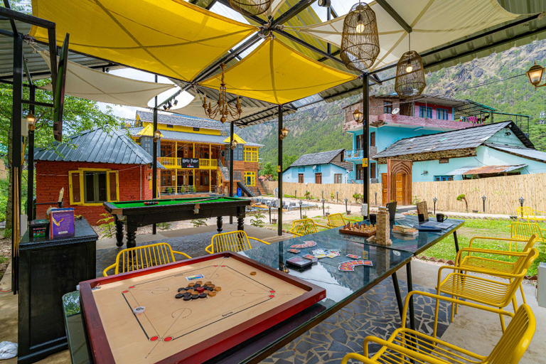 Food & Drinks 4, Whoopers Boutique Kasol , Kullu