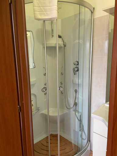 Others 4, B&B Sarien, Chieti
