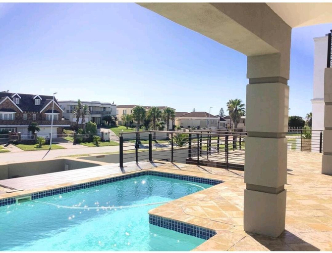 Others 3, 2 Private Bedrooms - homestay, Nelson Mandela Bay