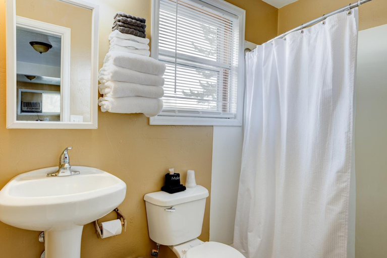 Bathroom 3, Lodge at Poncha Springs, Chaffee