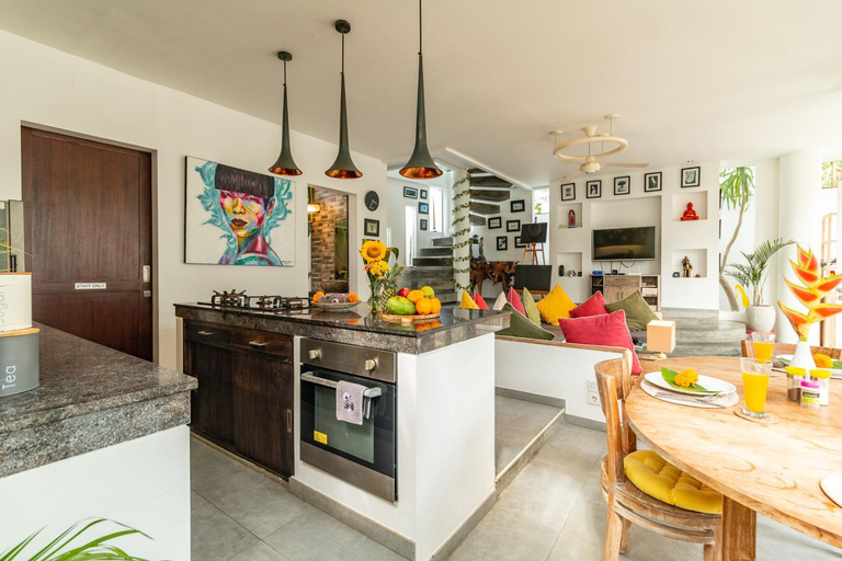 Others 4, 2/3 OFF* Modern Central Pvt. Villa w/ Pool&Parking, Badung