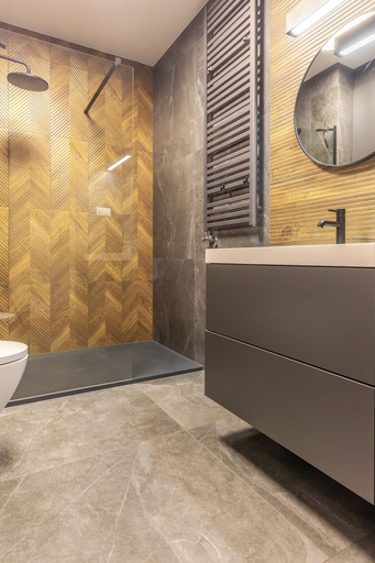 Bathroom 4, RentPlanet - Źródło Izery, Lubań