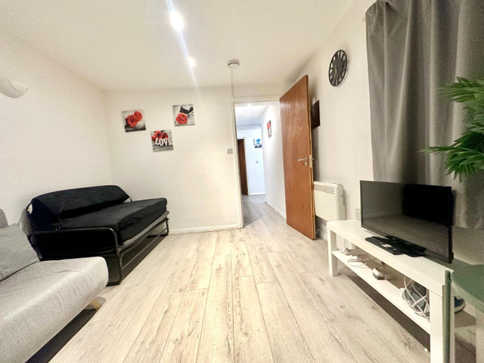 Others 5, Chaltons Guest House , London