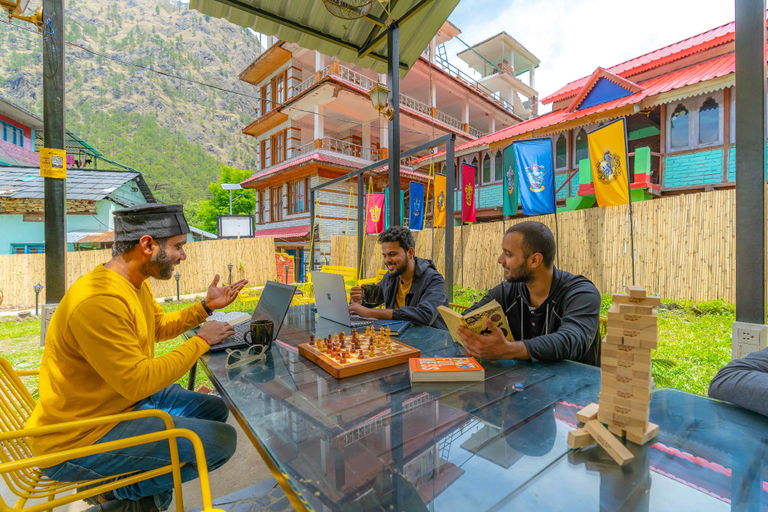 Food & Drinks 3, Whoopers Boutique Kasol , Kullu