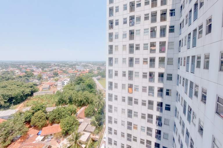 Restful and Tidy Studio at Serpong Garden Apartment By Travelio
