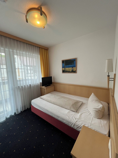 Bedroom 3, Hotel Postwirt, Nürnberger Land