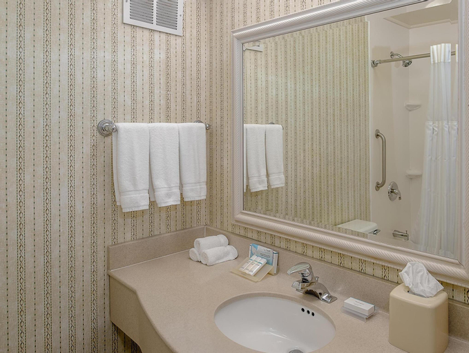 Bathroom 10