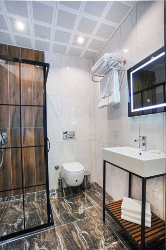 Bathroom 5, Comfort Point Two Hotel, Bakırköy