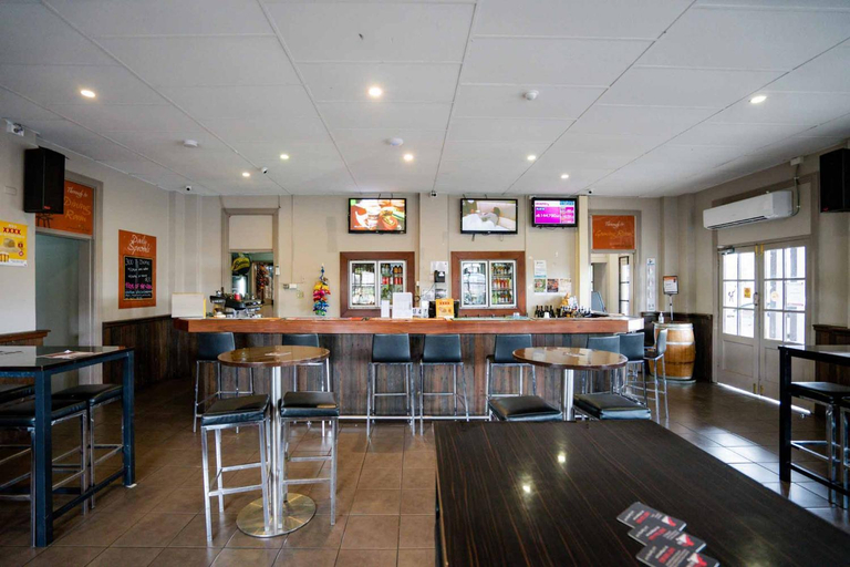 Others 3, Commercial Hotel, Belyando