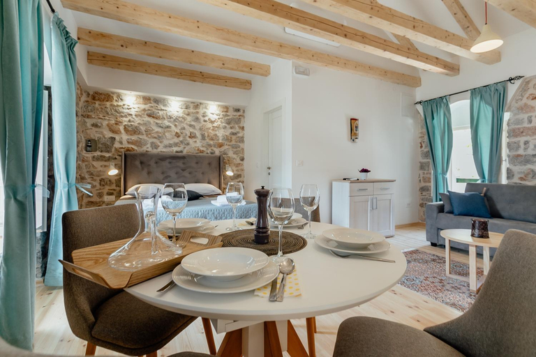 Others 3, Conborgo Apartments