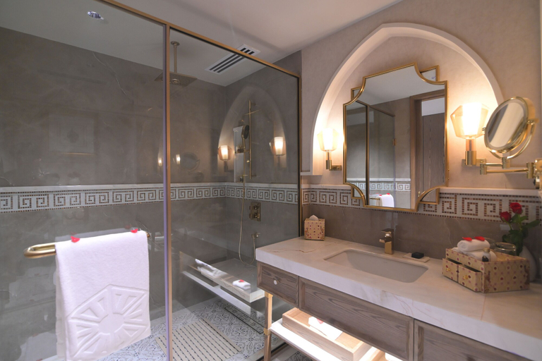Bathroom 5, Taj Agra, Agra