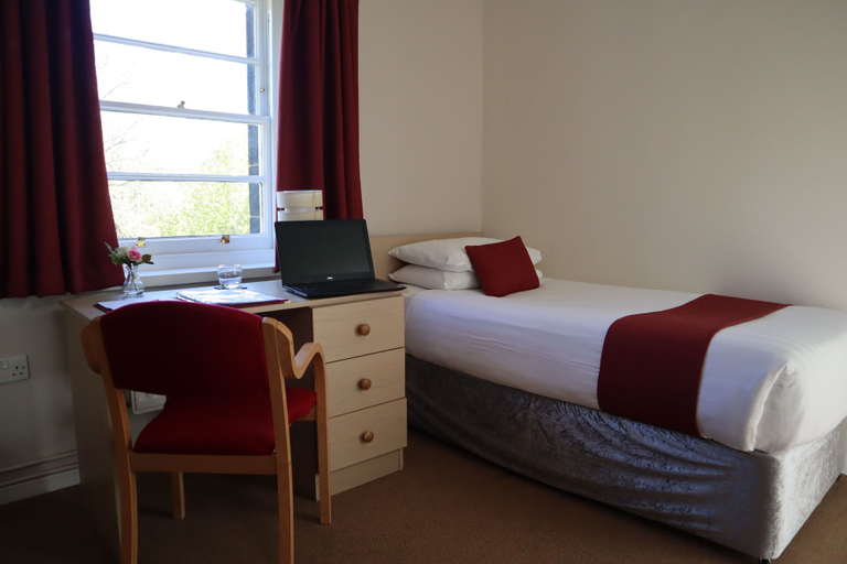 Bedroom 3, Hinsley Hall, Leeds