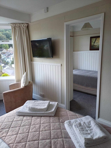 Bedroom 2, South View Guest House, Devon