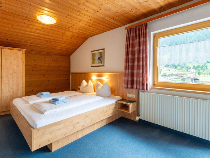 Bedroom 3, Spacious Apartment With Solarium, Bludenz