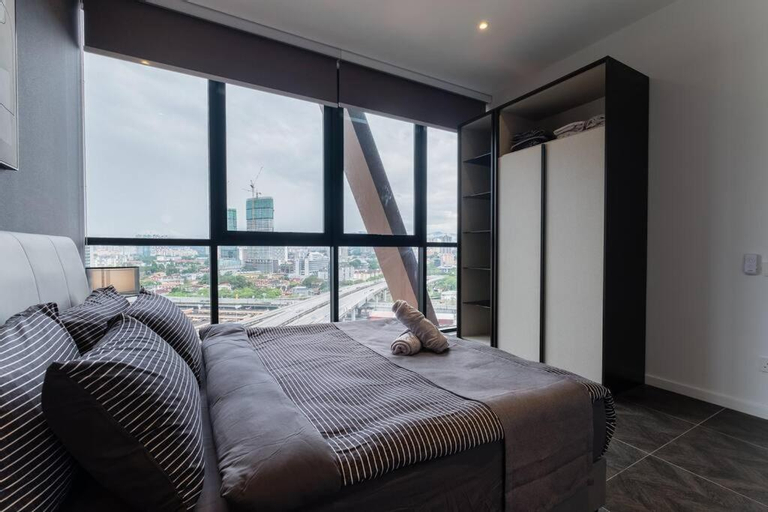 Scarletz KLCC 4pax by Feel Home Luxury 100mbps WiFi, Kuala Lumpur