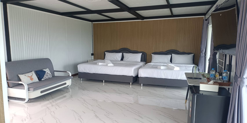 Bedroom 3, ICE HILL, Sikhiu