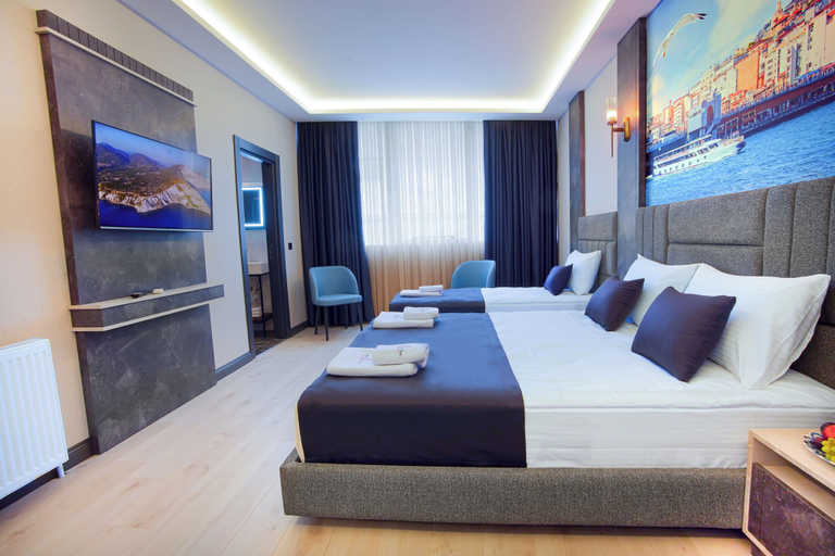 Bedroom 3, Comfort Point Two Hotel, Bakırköy